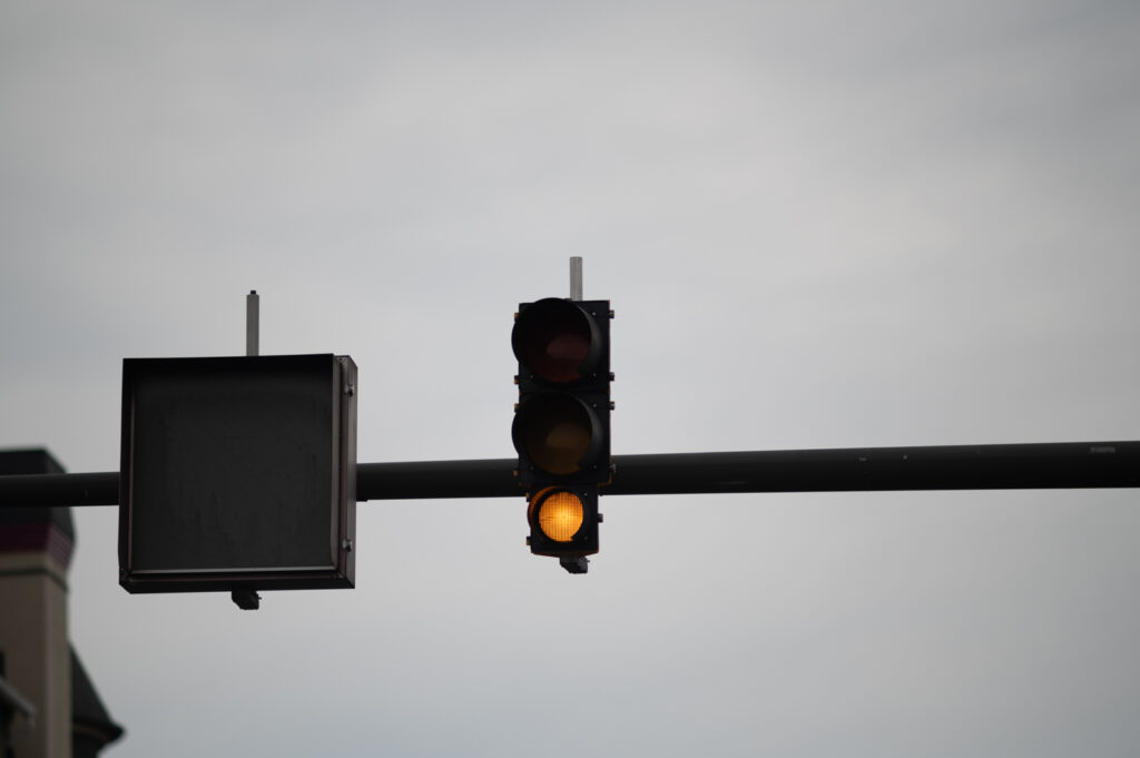 A traffic light taken with the Contax Zeiss 180mm f2.8 lens.